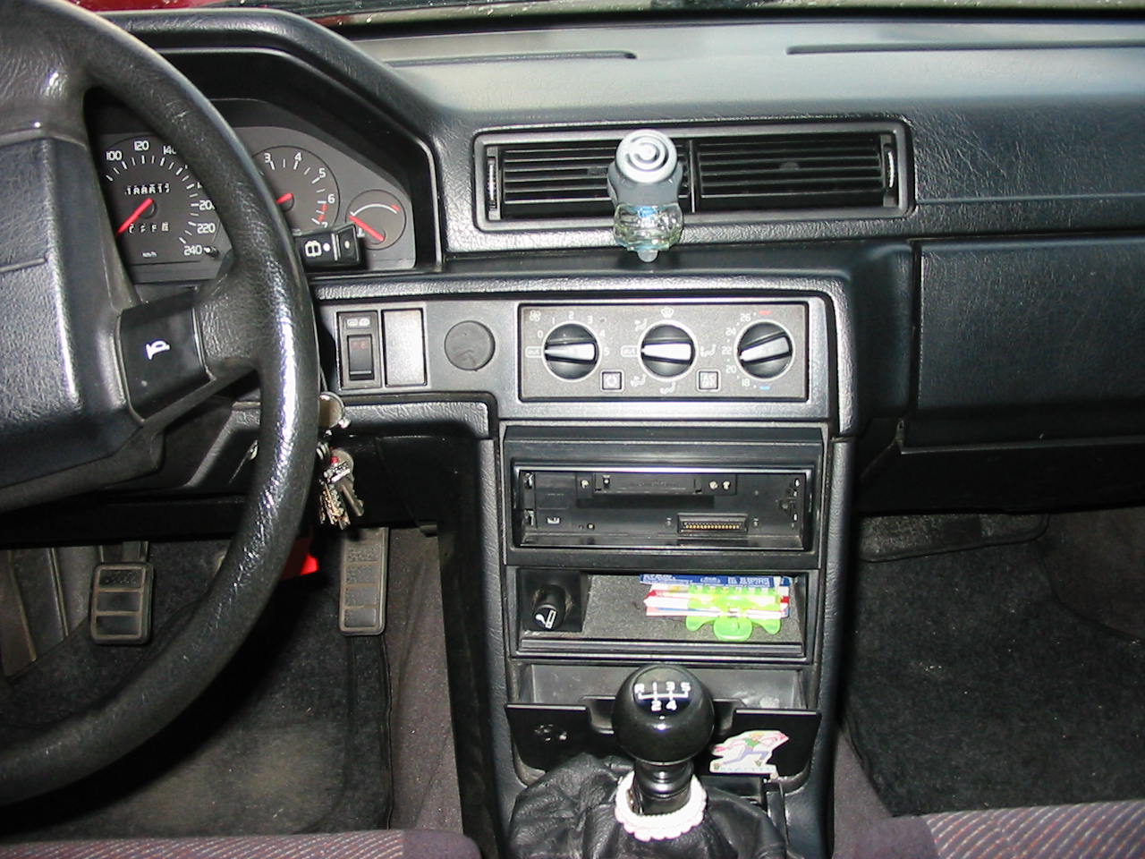 Glo-con cars : Listings about cars, trucks, motocycles, veicles for sale and for rent on glo-con.com portal and cars, trucks, motocycles, veicles for sale and hire directory. - Photo four