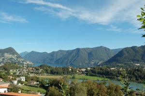 'MODERN APARTMENT WT LAKE VIEW, FOR SALE/RENT' - Photo one