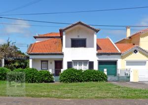 'Ref. 3045 - Villa for Sale at Ponta Delgada' - Photo one