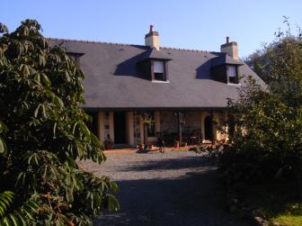 '2 renovated houses in golf course ' - Photo one