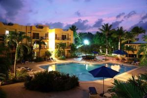 'Condo with one bedroom in the center.' - Photo one