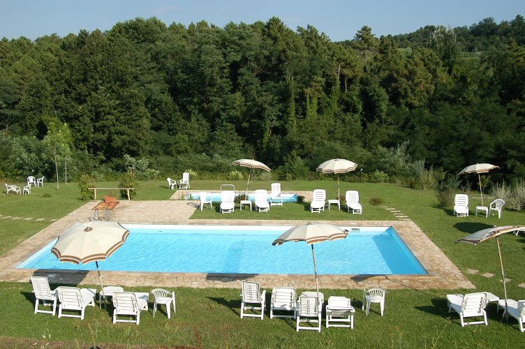 Luxury apartments in  farmhouse with swimming pools - Photo two