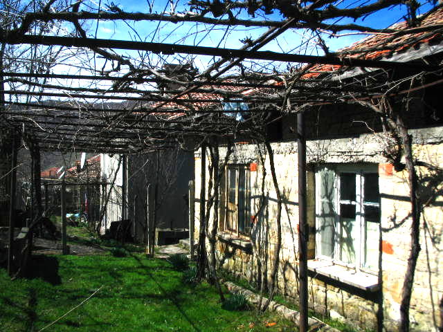 Lovely Bulgarian, Stone-build House in Fishing area! - Photo two